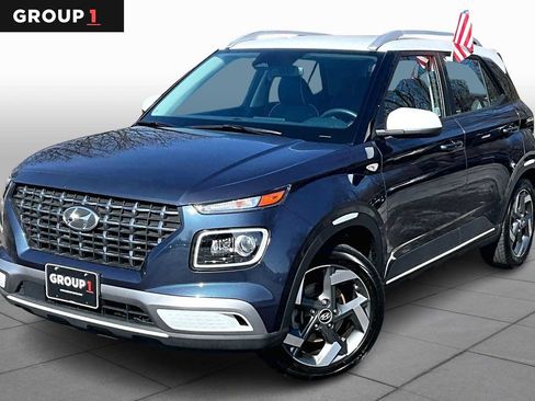 Used 2024 Hyundai Venue Limited image 1