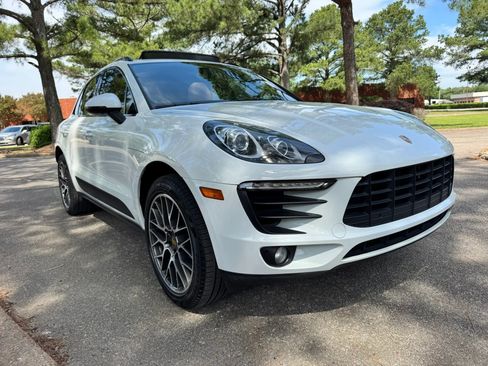 Used 2017 Porsche Macan S AWD/4WD image 2