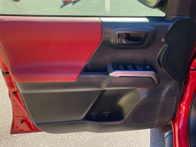 Used 2022 Toyota Tacoma SR5 w/ Technology Package RWD image 12