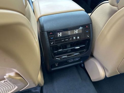 Certified 2023 Jeep Grand Cherokee L Summit w/ High Altitude Package AWD/4WD image 13