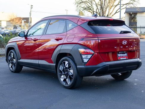 Certified 2025 Hyundai Kona SEL image 9