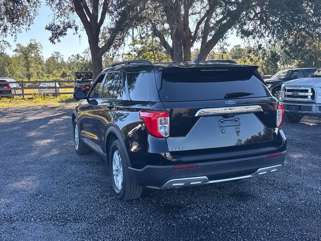 Used 2023 Ford Explorer XLT w/ Equipment Group 202A RWD image 4