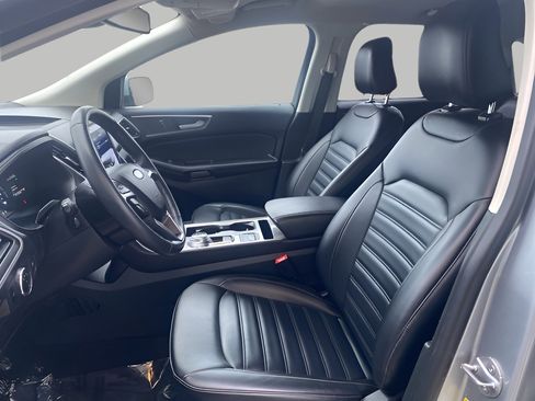 Used 2023 Ford Edge SEL image 2