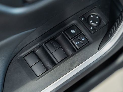 Used 2024 Toyota RAV4 LE image 31