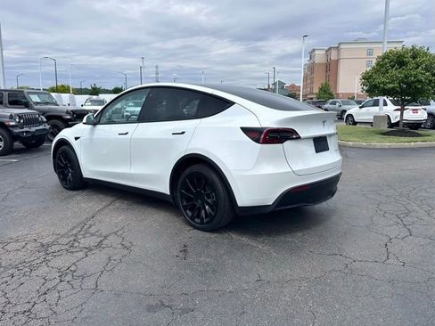 Used 2023 Tesla Model Y Long Range AWD/4WD image 6