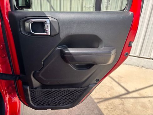 Used 2021 Jeep Wrangler Unlimited Sport image 29