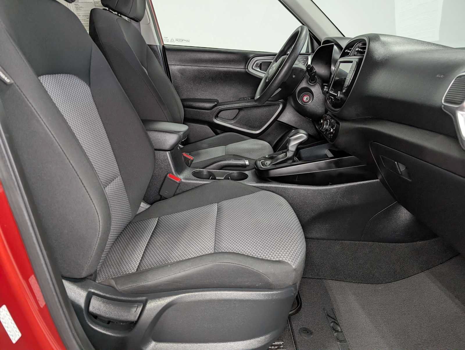 Certified 2023 Kia Soul LX w/ LX Technology Package FWD image 37