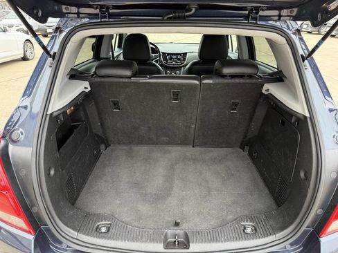 Used 2019 Chevrolet Trax LT w/ LT Convenience Package AWD/4WD image 13