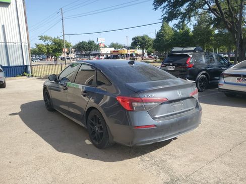 Used 2024 Honda Civic Sport image 4