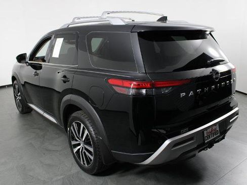 Certified 2023 Nissan Pathfinder Platinum image 4