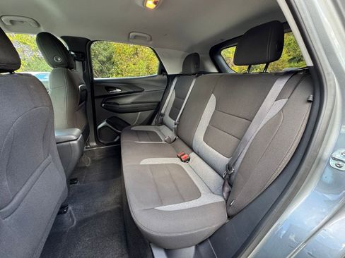 Used 2025 Chevrolet TrailBlazer LT image 32