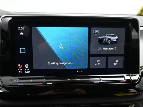 Used 2025 Volkswagen Atlas Cross Sport SE image 40