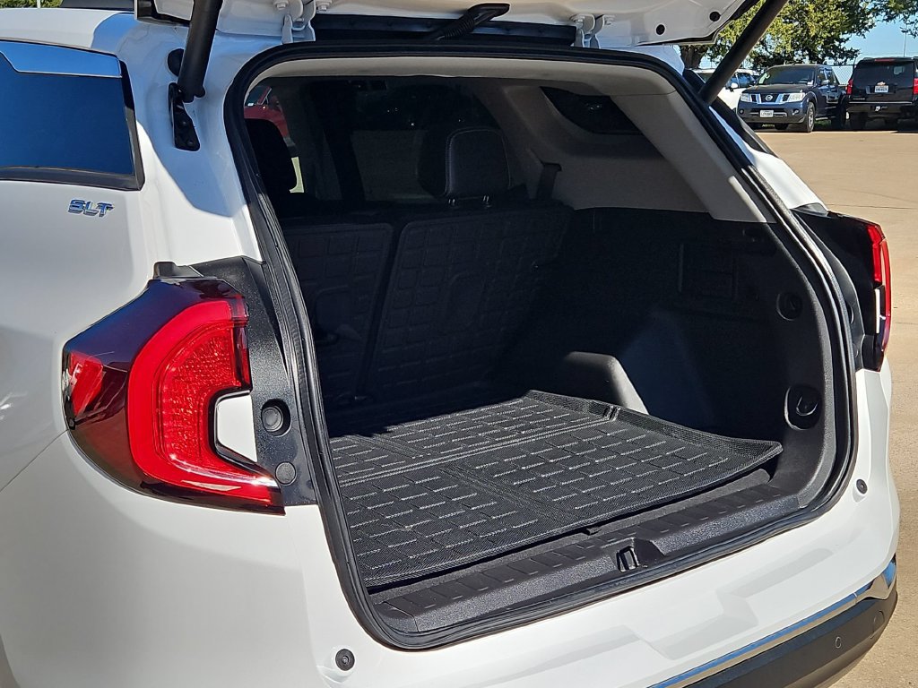 Used 2022 GMC Terrain SLT FWD image 34