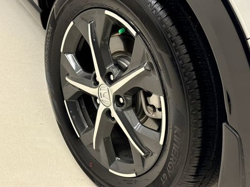 Certified 2025 Honda HR-V EX-L image 11