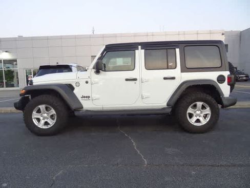 Used 2022 Jeep Wrangler Unlimited Sport AWD/4WD image 4