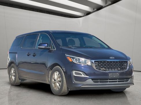 Used 2021 Kia Sedona LX image 6