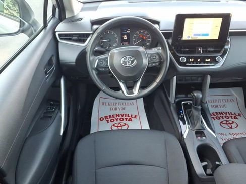 Used 2024 Toyota Corolla Cross LE AWD/4WD image 11