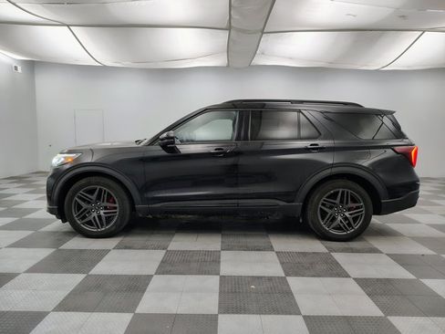 Certified 2025 Ford Explorer ST AWD/4WD image 5
