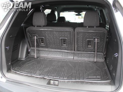 Used 2022 Chevrolet Traverse LT w/ LPO, Floor Liner Package image 31