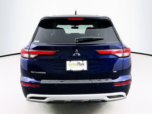 Used 2024 Mitsubishi Outlander SE image 7