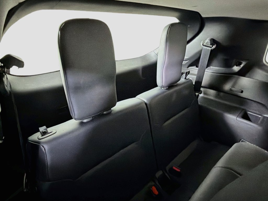 Used 2025 Mitsubishi Outlander SE FWD image 30