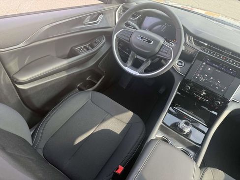 New 2026 Jeep Grand Cherokee L 2WD image 27