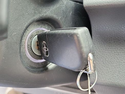 Used 2024 Toyota Camry SE FWD image 28