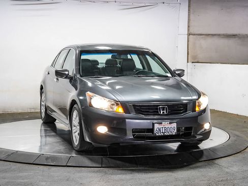 Used 2010 Honda Accord EX-L image 2