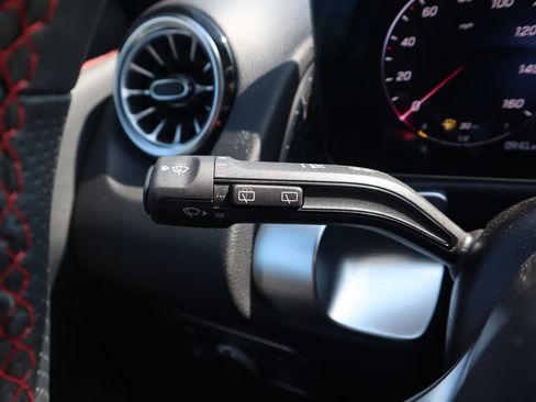 New 2025 Mercedes-Benz GLB 250 GLB 250 image 21