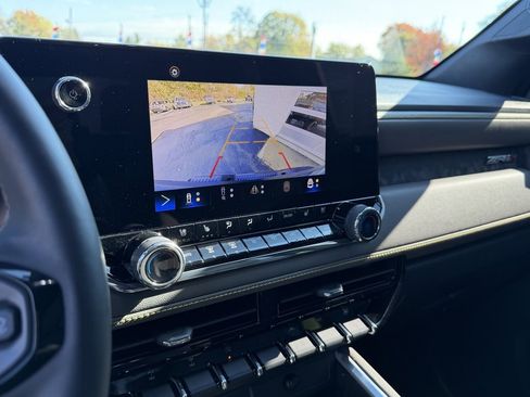 Used 2023 Chevrolet Colorado ZR2 w/ Desert Boss Special Edition image 11