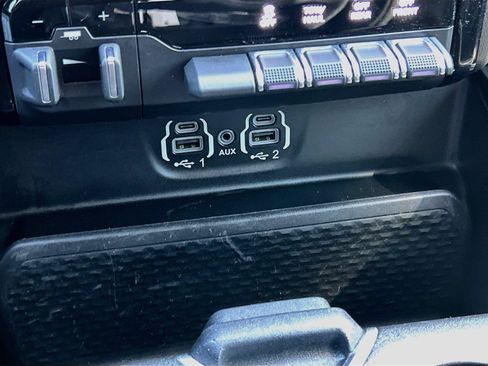 Used 2020 RAM 1500 Rebel AWD/4WD image 27
