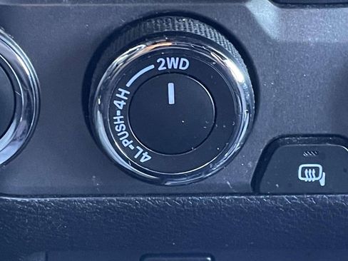 Used 2017 Toyota Tacoma TRD Sport image 42