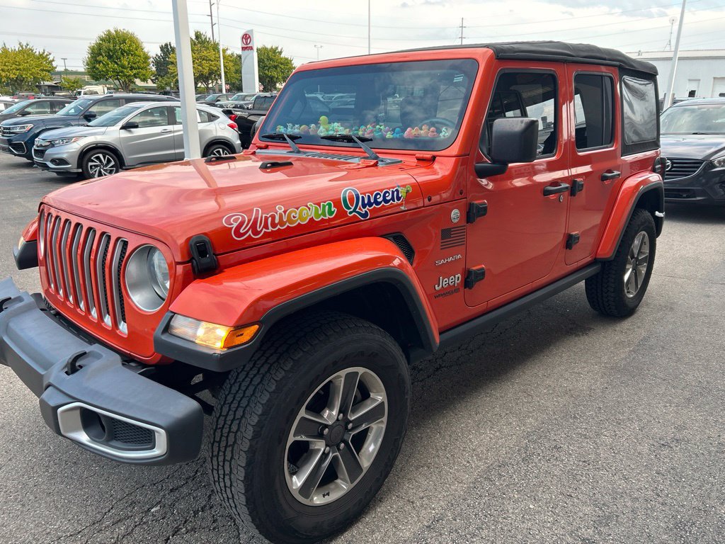 Used 2018 Jeep Wrangler Unlimited Sahara AWD/4WD image 3