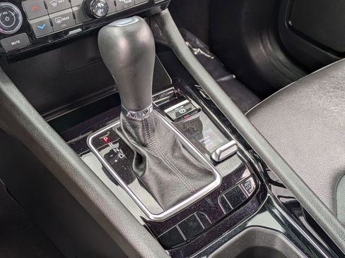 Used 2025 Jeep Compass Limited image 18