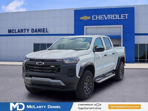 New 2026 Chevrolet Colorado Trail Boss AWD/4WD image 2