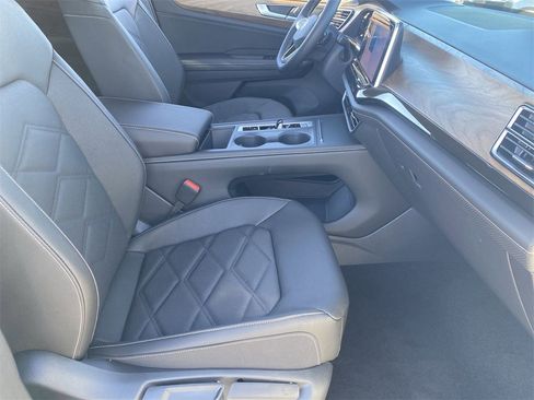 New 2026 Volkswagen Atlas SE image 8