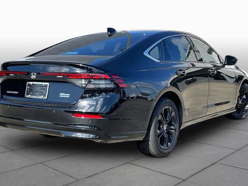 Used 2024 Honda Accord EX-L image 12