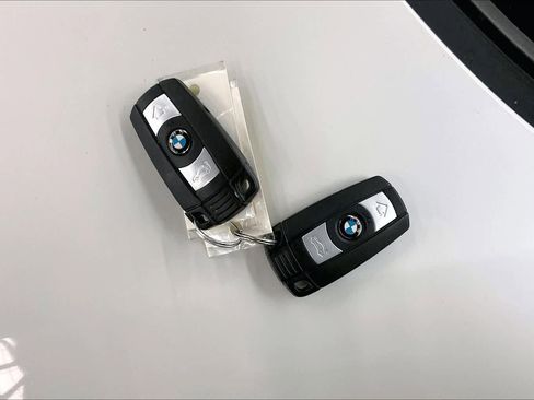 Used 2016 BMW Z4 sDrive35is image 14