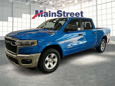 Used 2025 RAM 1500 Big Horn AWD/4WD image 1