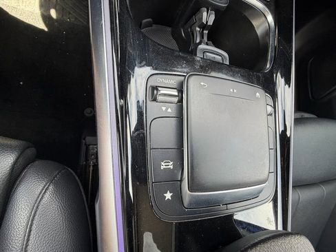 Used 2021 Mercedes-Benz GLB 250 4MATIC image 25