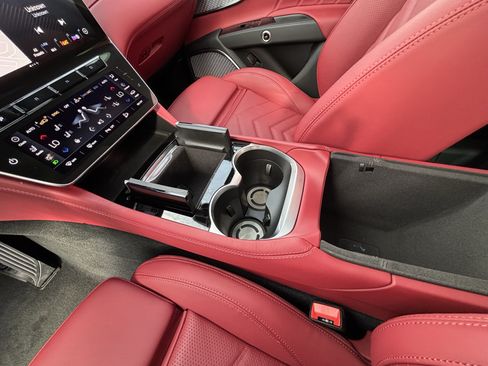 Used 2025 Maserati Grecale Folgore AWD/4WD image 24