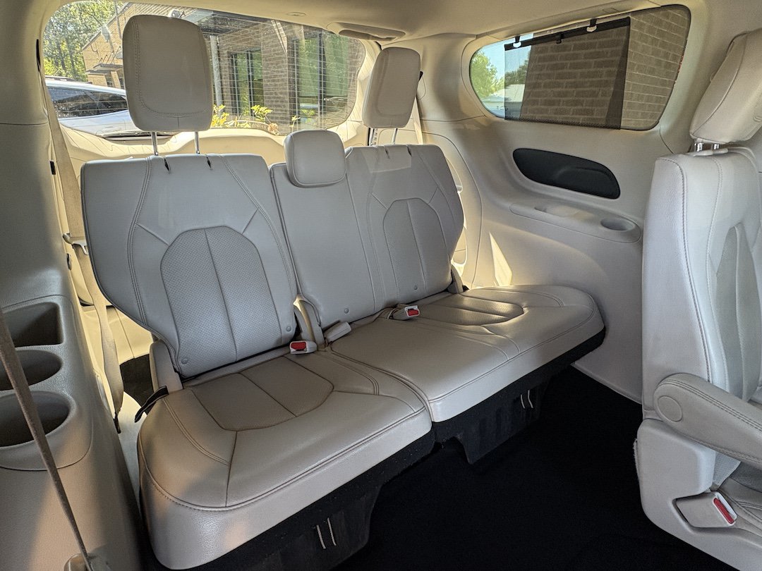 Used 2021 Chrysler Pacifica Touring-L FWD image 30