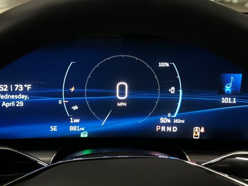 Used 2025 Cadillac Lyriq Luxury AWD/4WD image 23