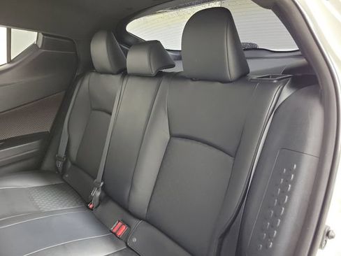 Used 2019 Toyota C-HR Limited FWD image 13