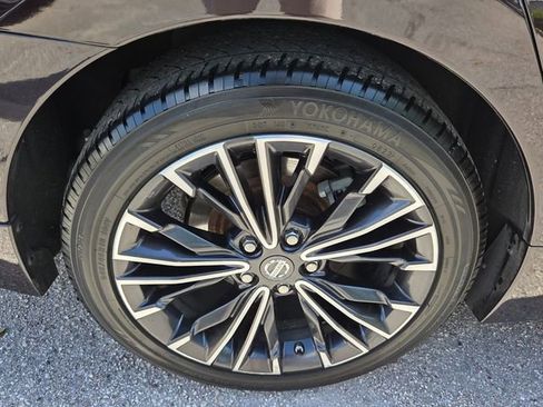 Used 2016 Nissan Maxima Platinum w/ Interior Lighting Package image 19