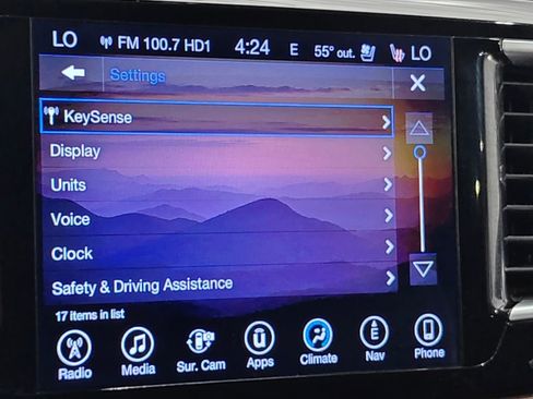 Used 2017 Chrysler Pacifica Limited FWD image 66