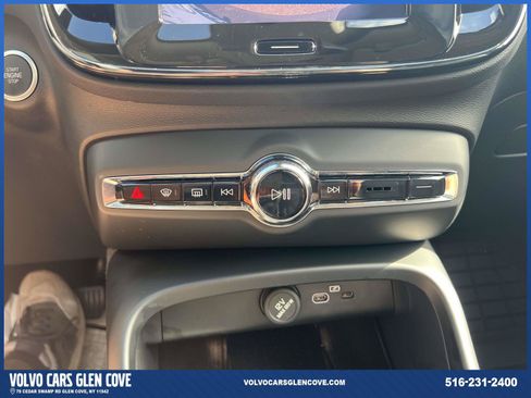 Used 2026 Volvo XC40 B5 Core w/ Protection Package Premier AWD/4WD image 30