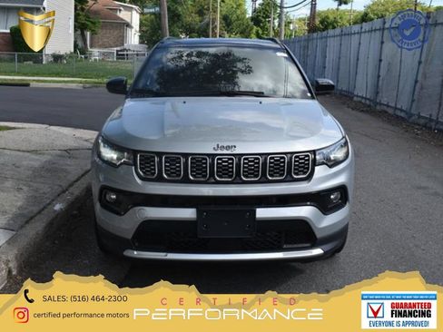 Used 2025 Jeep Compass Limited AWD/4WD image 1