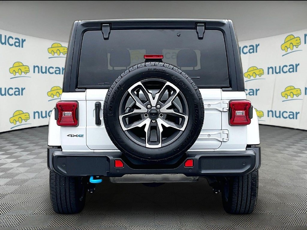 Used 2024 Jeep Wrangler Unlimited w/ Convenience Group AWD/4WD image 5