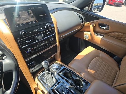 Used 2023 INFINITI QX80 Premium Select AWD/4WD image 32